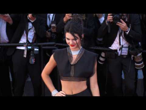 VIDEO : Harry Styles and Kendall Jenner 'step up their relationship'
