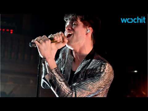 VIDEO : Panic! At the Disco Takes The Top Spot Holding Off Adele for Billboard 200 No.1 Album