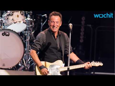 VIDEO : Bruce Springsteen Gives Free Download of Chicago Gig
