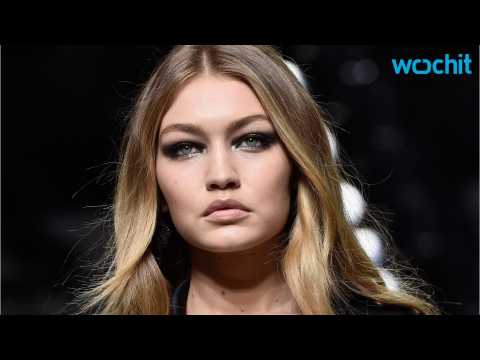VIDEO : Gigi Hadid Slayed The Atelia Versace Paris Fashion Week Show