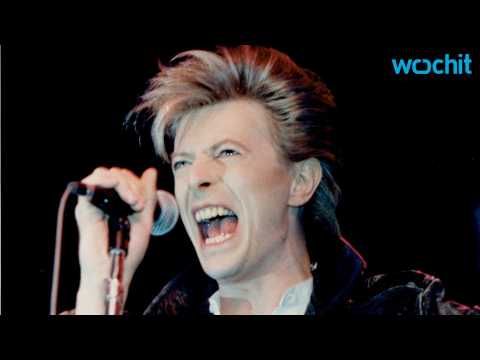VIDEO : How Did David Bowie Bring Theatricality to the Rock World