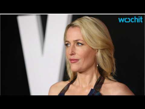 VIDEO : Actress Gillian Anderson Fights for Equal Pay in Entertainment
