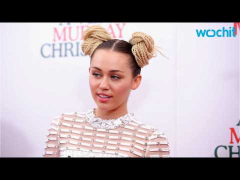 VIDEO : Woody Allen's Amazon Series Will Star Miley Cyrus