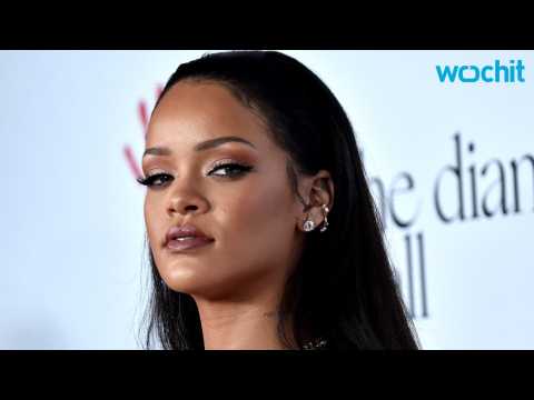 VIDEO : Rihanna Finally Releases a New Single From Upcoming Album