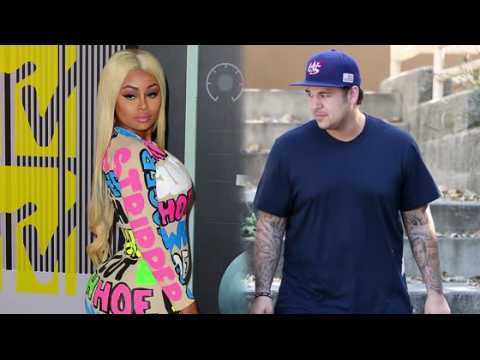 VIDEO : Rob Kardashian Moves in With Family Rival Blac Chyna