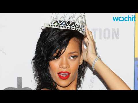 VIDEO : Rihanna Unveils ?ANTI? Single Featuring Drake a Century Later