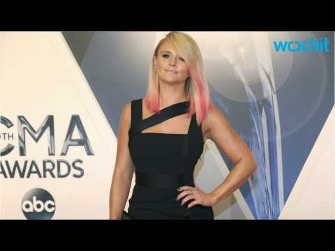 VIDEO : Miranda Lambert Makes Tribute to Her Family in 'Sweet By and By'
