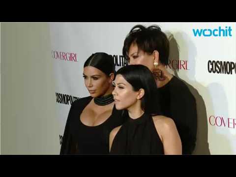 VIDEO : Kim & Khloe Kardashian Make Fun of Kourtney's Cooking Skills in Hilarious KUWTK Bonus Clip: