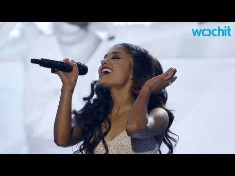 VIDEO : Ariana Grande Is Teaming Up With Lipsy London