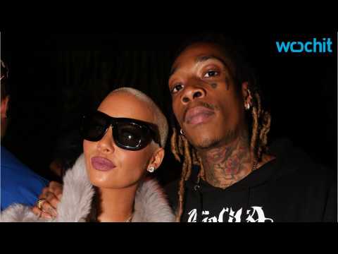 VIDEO : Amber Rose Shows Love for Wiz Khalifa at Album Listening Party