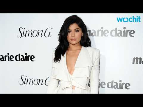 VIDEO : Kylie Jenner Says She Regrets Posting Sexy Pictures