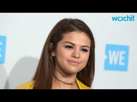 VIDEO : Selena Gomez is Sick of Talking About Her Rehab Stint
