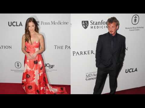 VIDEO : Are Minka Kelly and Sean Penn Starting to Date?