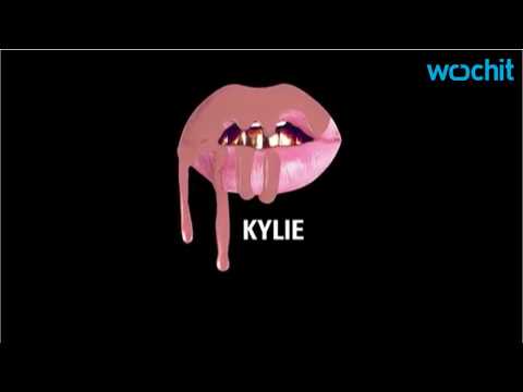 VIDEO : Make Your Lips Look Like Kylie Jenner's -Without a Lip Kit!