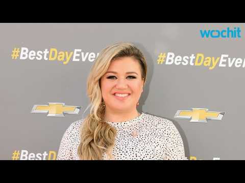 VIDEO : Kelly Clarkson Gives Birth to a Son!