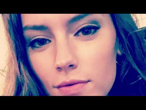 VIDEO : Daisy Ridley Gives an Unfiltered Take on Instagram Pictures