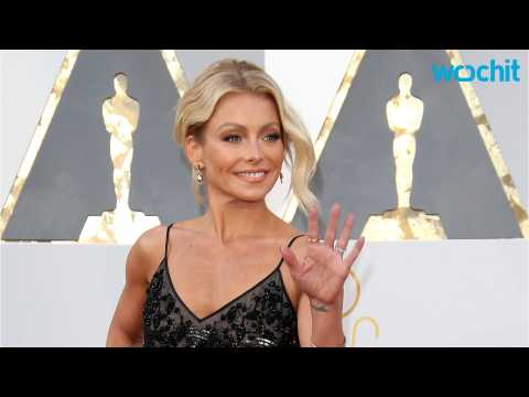 VIDEO : Kelly Ripa Absent As Co-Host Michael Srahan Announces His Exit