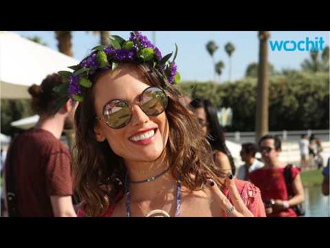 VIDEO : Alessandra Ambrosio Rocked Out With Her Kids @ Coachella
