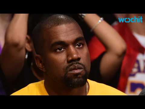 VIDEO : Kanye West Performs His Hit 