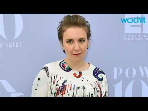 VIDEO : Lena Dunham Publishes Diary Entries