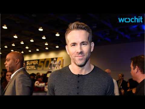 VIDEO : Ryan Reynolds Made Light Hearted Joke About Dad's Ashes