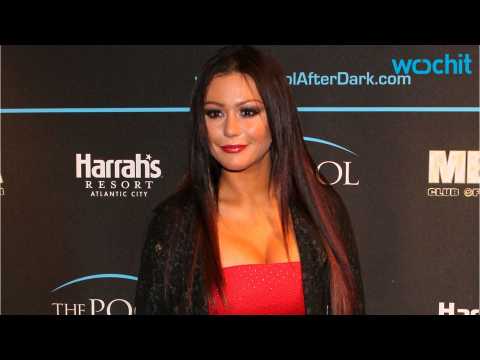 VIDEO : JWoww Looks Hot Post-Baby And Shares How It's Done