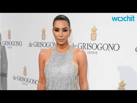 VIDEO : Kim Kardashian Sparkles From Head to Toe at Cannes