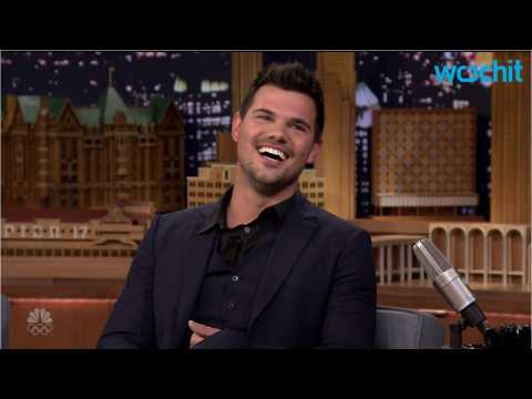 VIDEO : Taylor Lautner Is Finally On Instagram