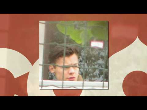 VIDEO : Harry Styles steps out after haircut