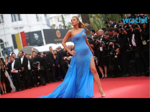 VIDEO : Blake Lively's 'Oakland booty' post blows up the internet