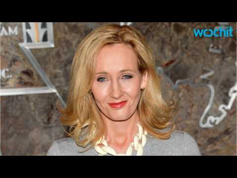 VIDEO : J.K. Rowling Mourns the Death of 'Hogwarts' Character on Twitter
