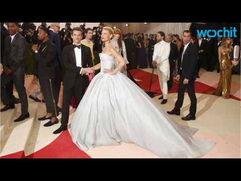 VIDEO : Claire Danes is a Real Life Cinderella at MET Gala