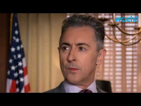 VIDEO : Alan Cumming is 'Bored' With 'The Good Wife'