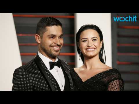 VIDEO : Demi Lovato Dishes On Relationship With Wilmer Valderrama