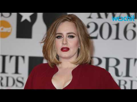 VIDEO : Adele Expresses Love for Beyonce