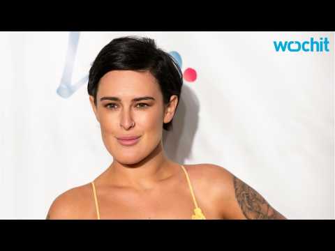 VIDEO : Actress Rumer Willis Calls Out Magazine For Photoshopping Her Body