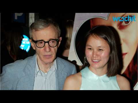 VIDEO : Woody Allen Still Enamored With His Wife Of 20 Years
