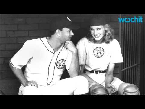 VIDEO : Geena Davis Reunites With 'A League Of Their Own' Cast For Ballgame