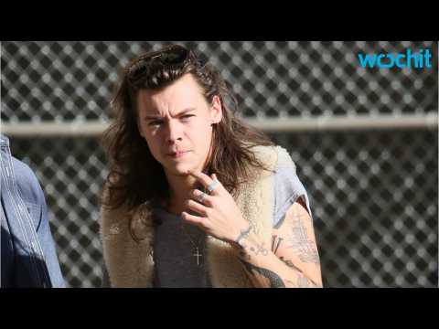 VIDEO : Harry Styles No Longer Has a Mane?