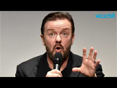 VIDEO : Ricky Gervais Talks About Taking Bad Reviews in Stride