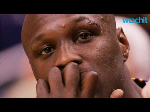 VIDEO : Is Lamar Odom Back at it With the Drinking?