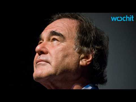 VIDEO : Oliver Stone Talks to University of Connecticut Graduates About His Academic Failures