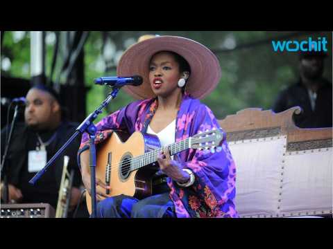 VIDEO : Lauryn Hill Angers Fans But Claims She'll 