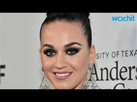 VIDEO : Did Katy Perry's Just Respond To The Orlando Bloom and Selena Gomez Rumors?