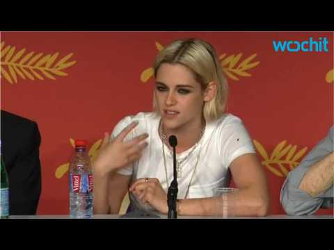 VIDEO : Kristen Stewart Fights Dress Code at Cannes