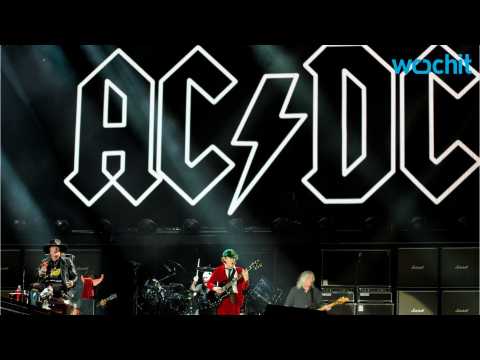 VIDEO : AC/DC Perform With New Frontman Axl Rose