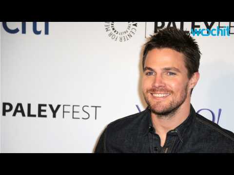 VIDEO : Stephen Amell Might Get the Goatee Everyone has Asked for!
