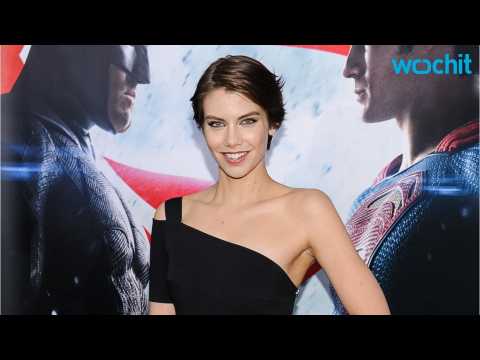 VIDEO : The Walking Dead's Lauren Cohan Speaks About Her and Negan Being Batman's Parents