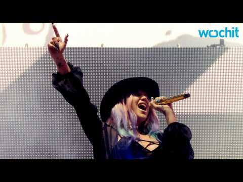 VIDEO : Kesha Makes a Surprise Performance During Zedd's Set at Coachella Music Festival