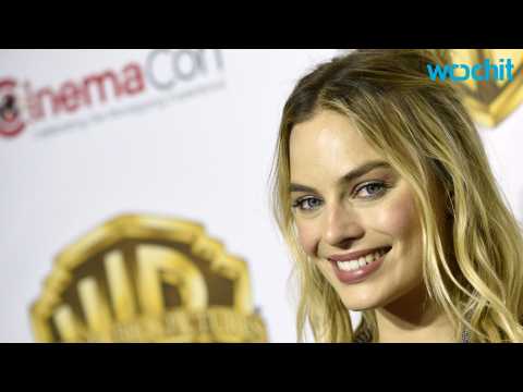 VIDEO : Margot Robbie: I Will Play Harley Quinn 'Until my Body Gives Out']